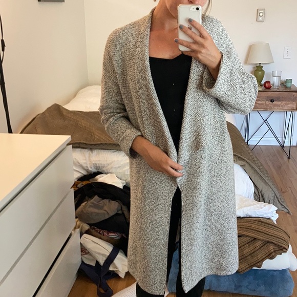 H&M Light Grey Sweater - Picture 3 of 4